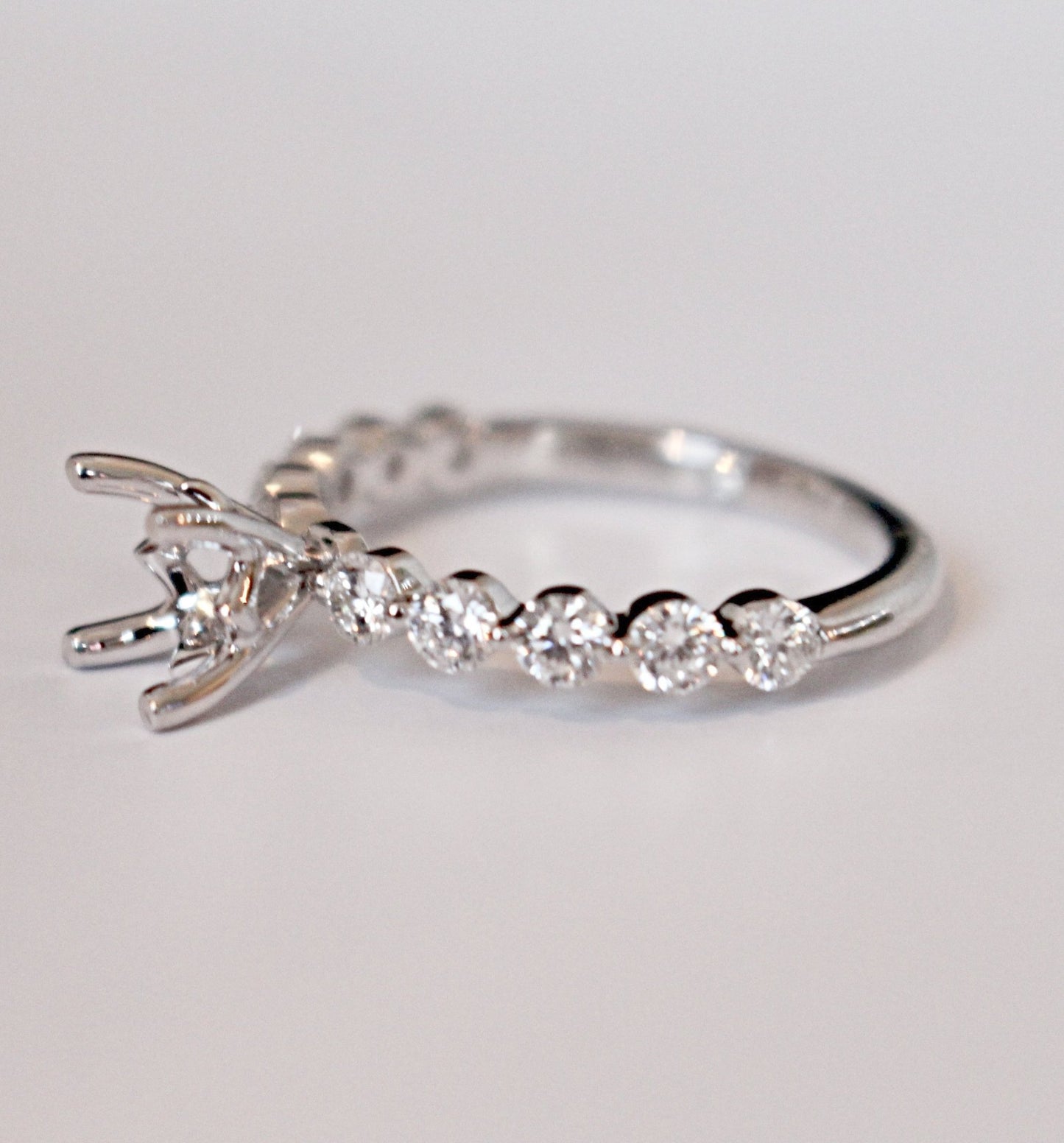 Diamondaire Scalloped Diamond Engagement Ring in 14kt White Gold