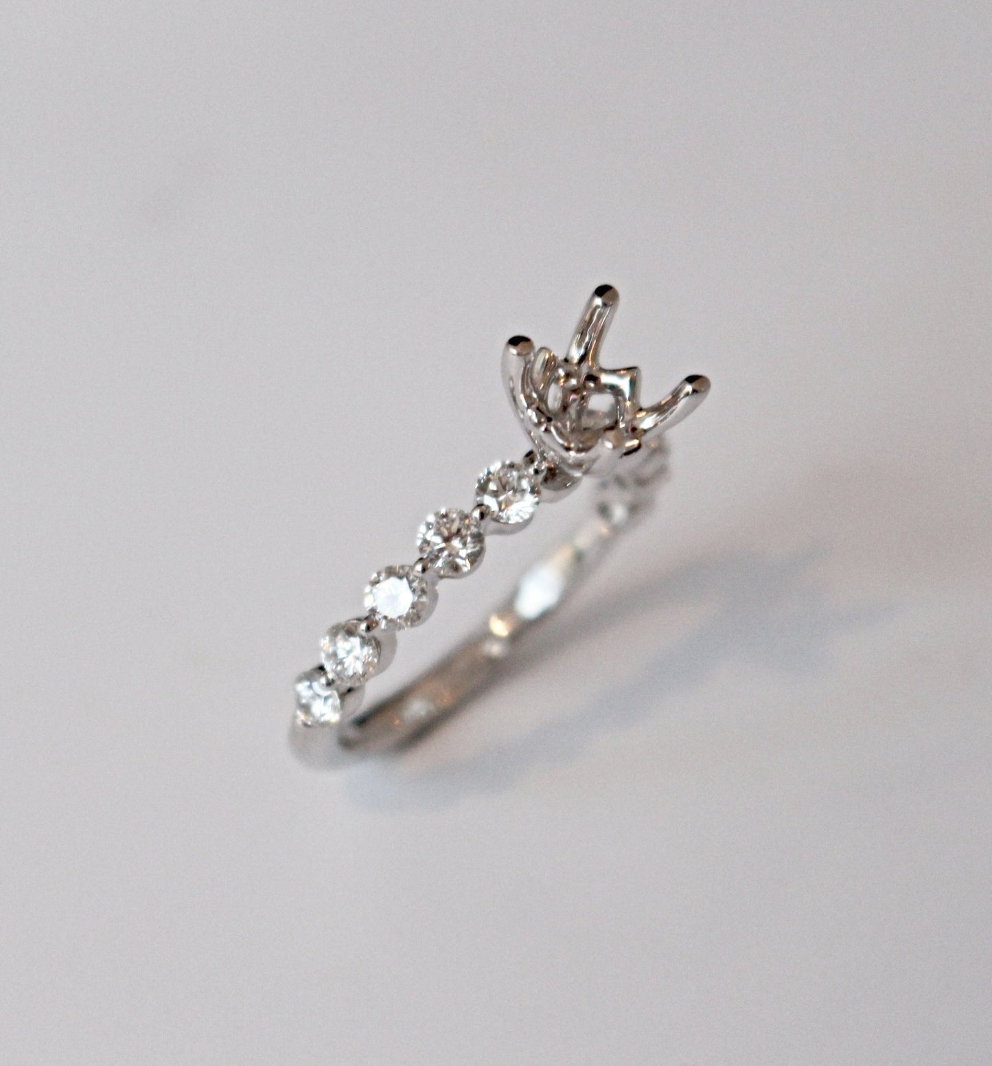 Diamondaire Scalloped Diamond Engagement Ring in 14kt White Gold