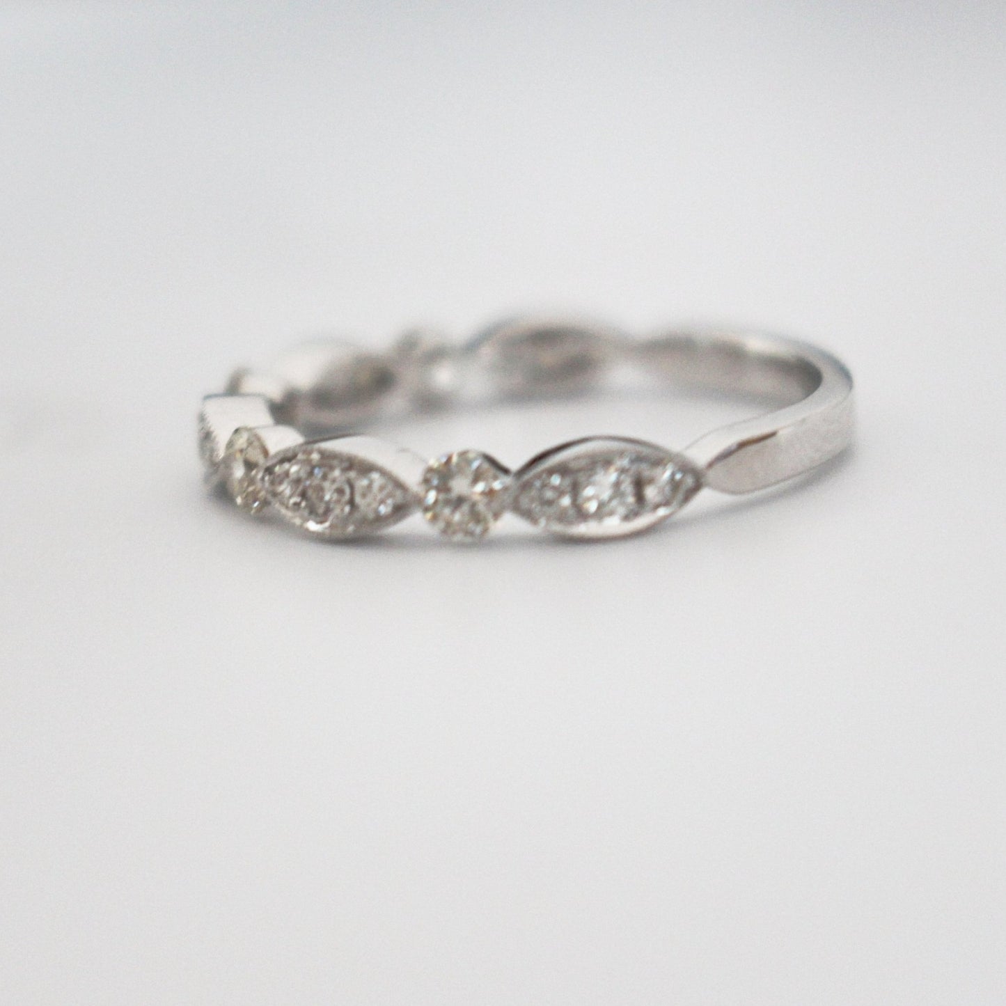 Antique Inspired Diamond Stackable in 18kt Gold