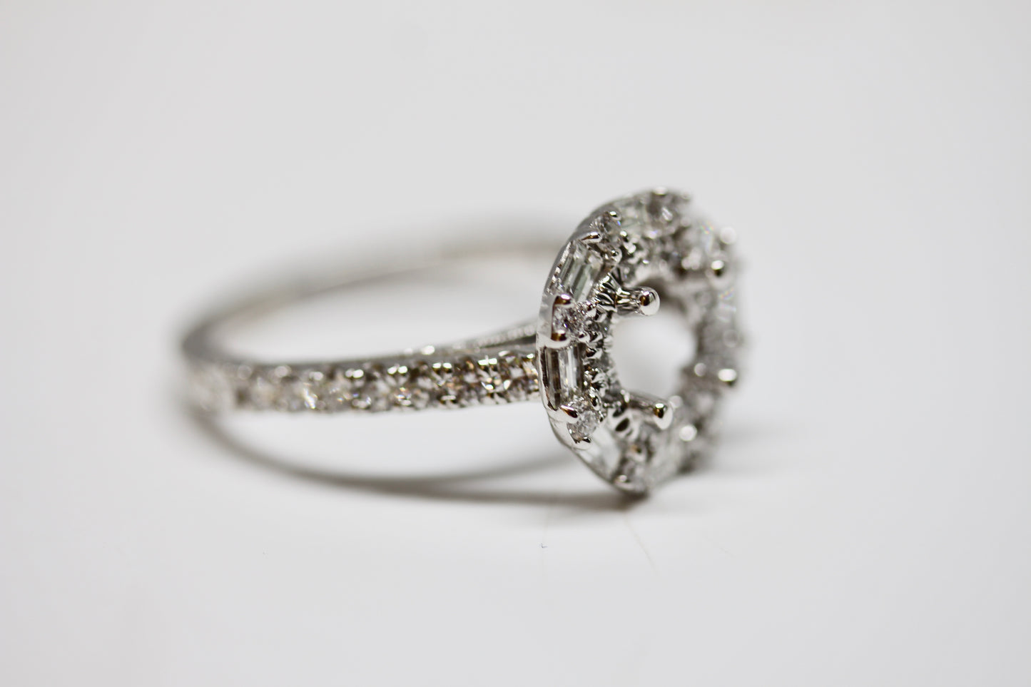 Round Halo Diamond Engagement Ring