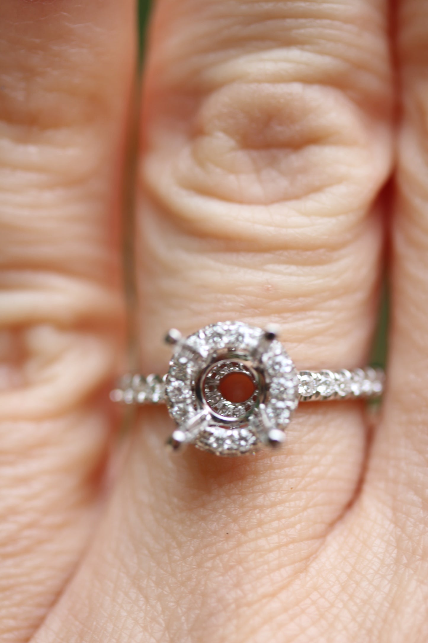 Round Shape Halo Diamond Engagement Ring