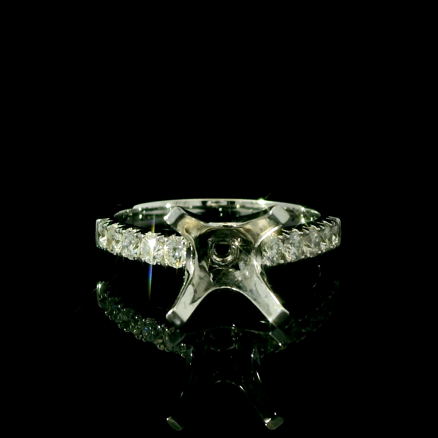 Shared Prong Round Diamond Engagement Ring Setting