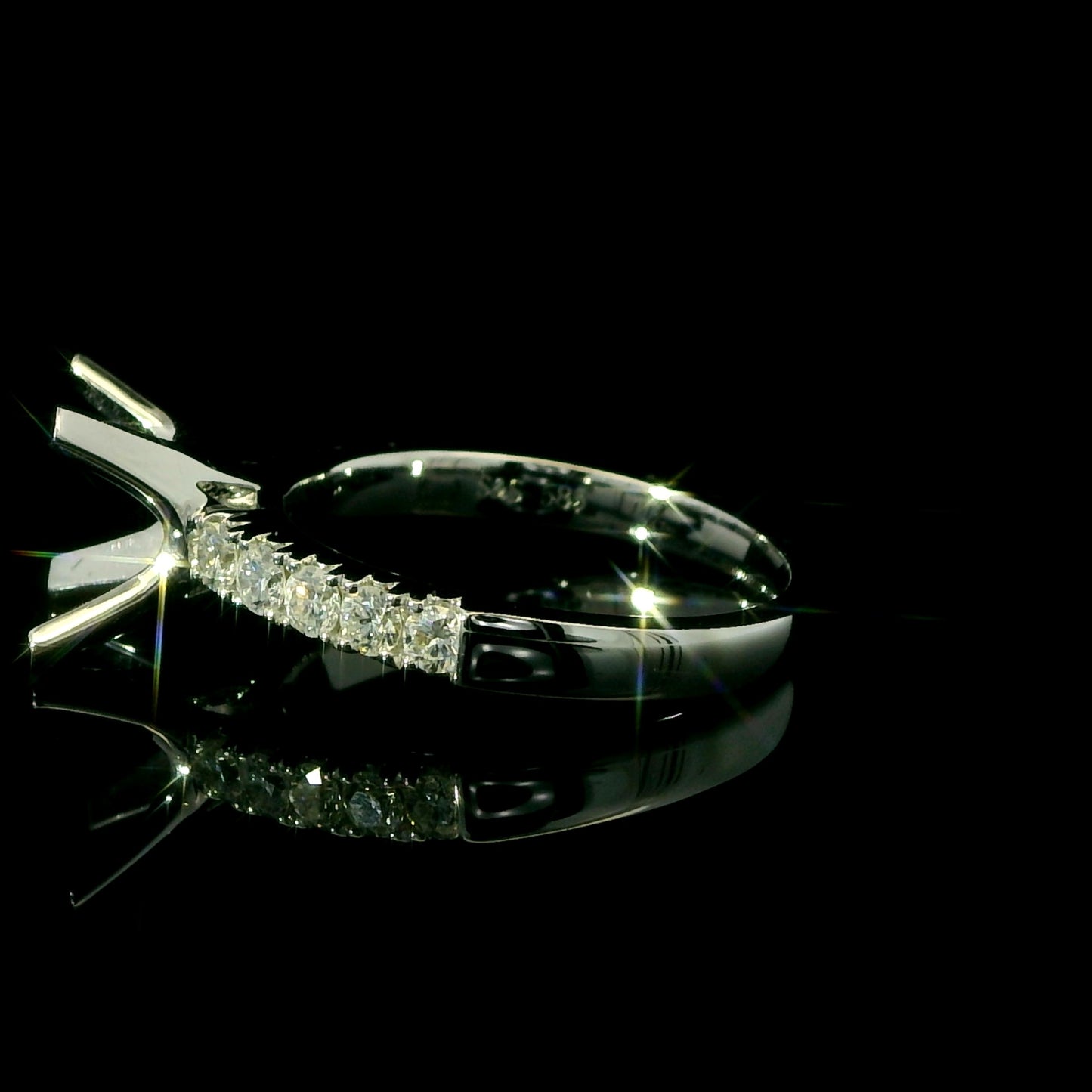 Shared Prong Round Diamond Engagement Ring Setting