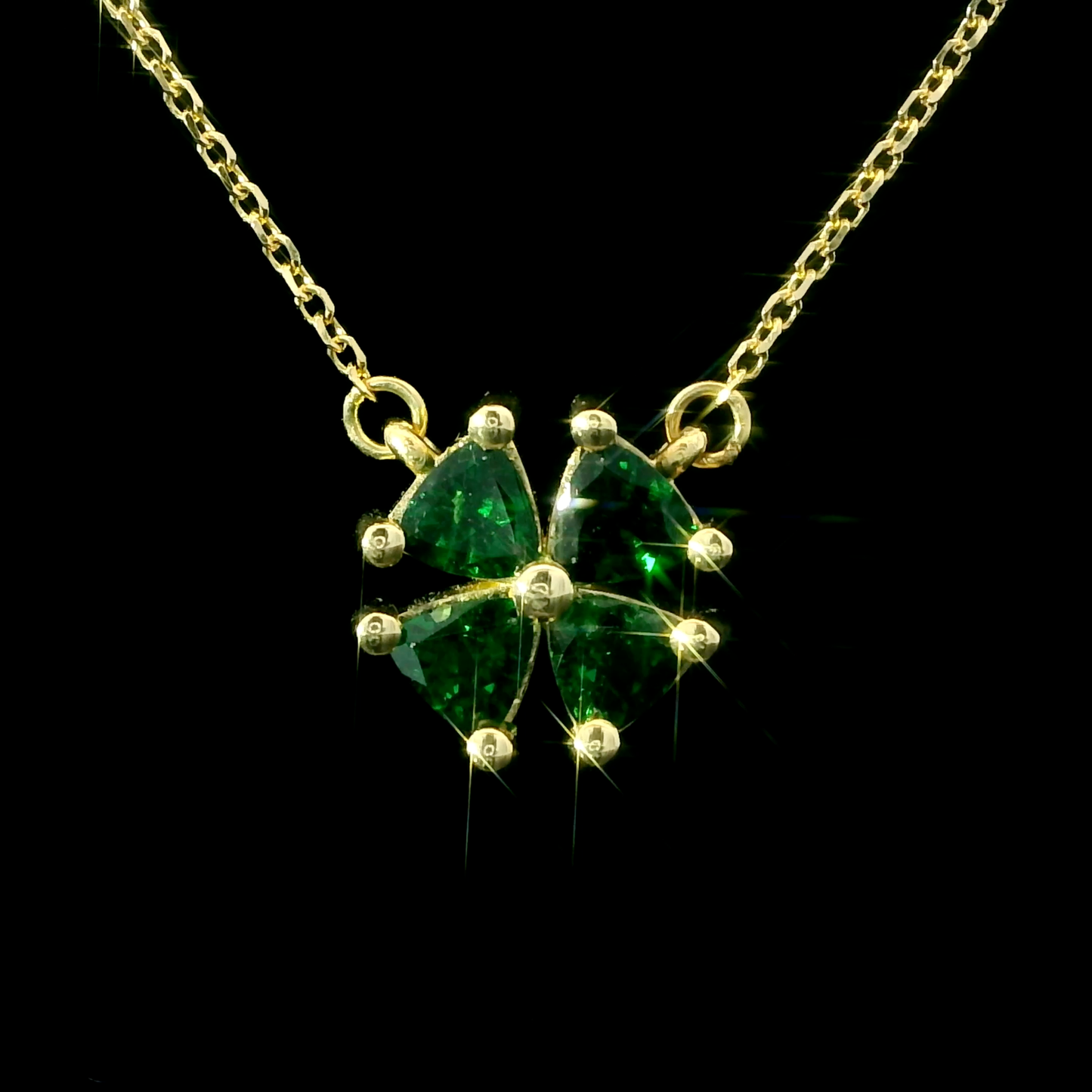 14K Yellow Gold Green Garnet Four Leaf Clover Pendant Necklace