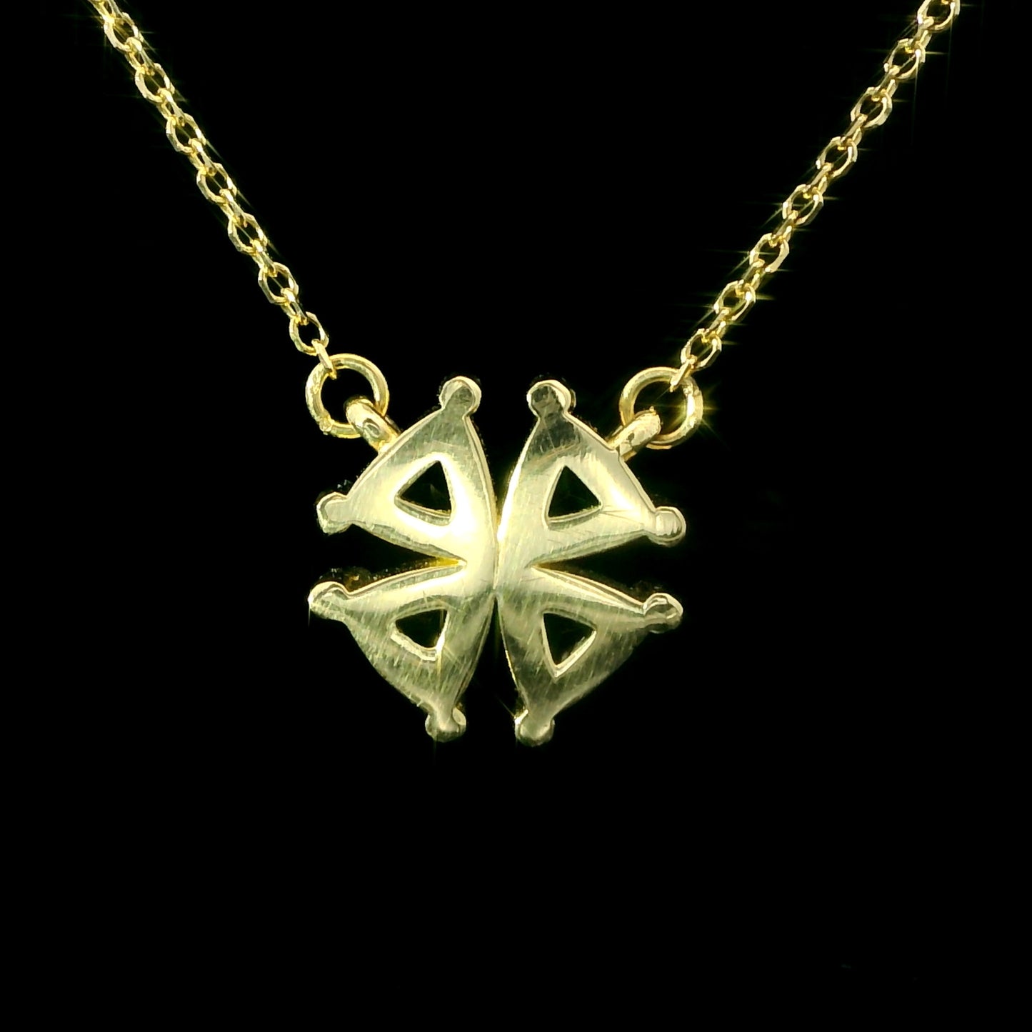14K Yellow Gold Green Garnet Four Leaf Clover Pendant Necklace