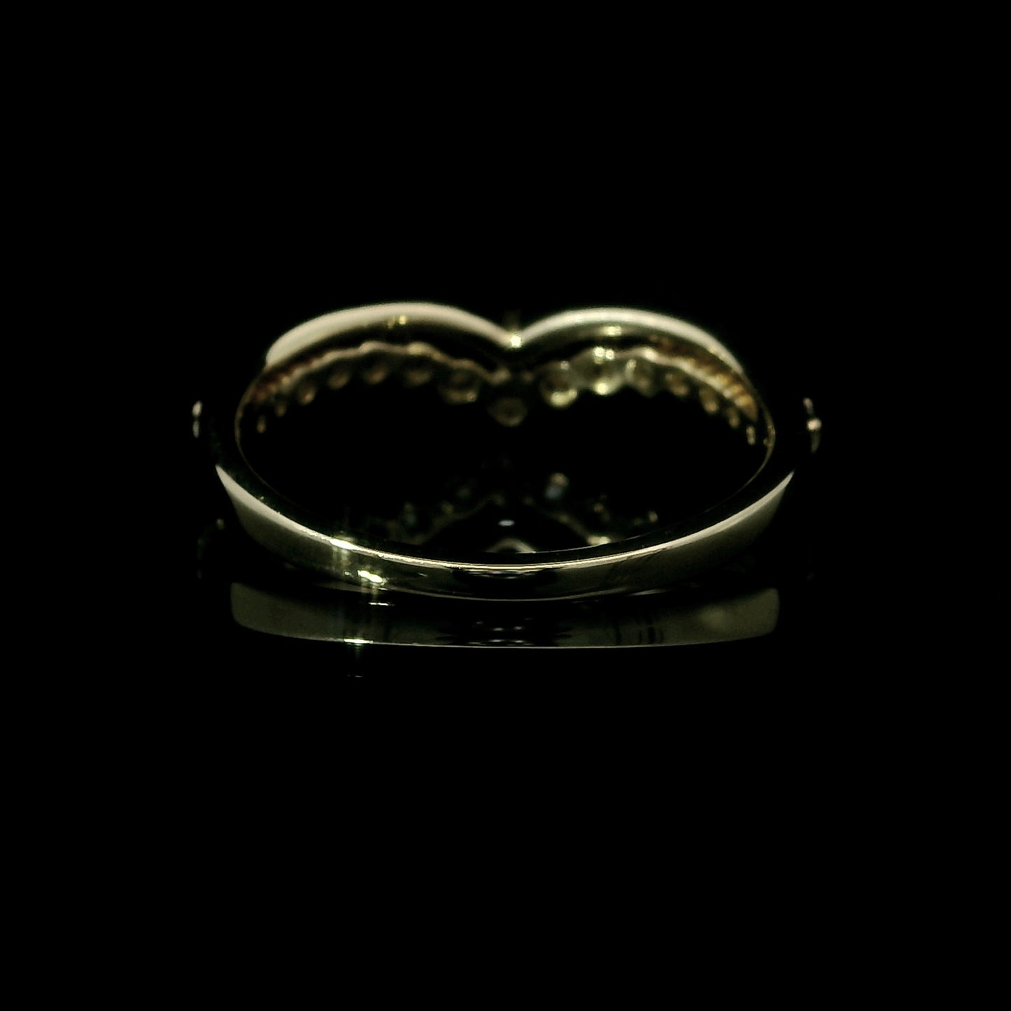 14K Yellow Gold Chevron Diamond Wedding Band – Natural Diamond V-Shaped Ring