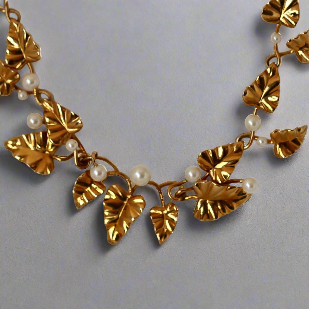 14KY Custom Pearl Leaf Necklace