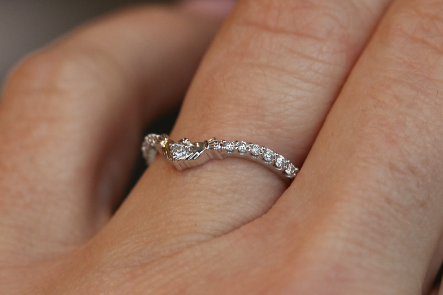 Diamond Claddagh Contour Band