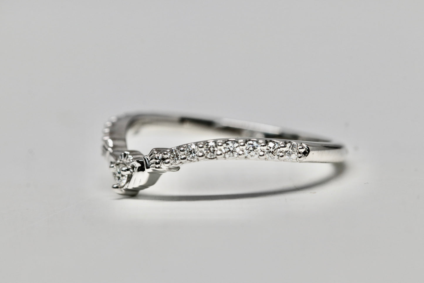 Diamond Claddagh Contour Band