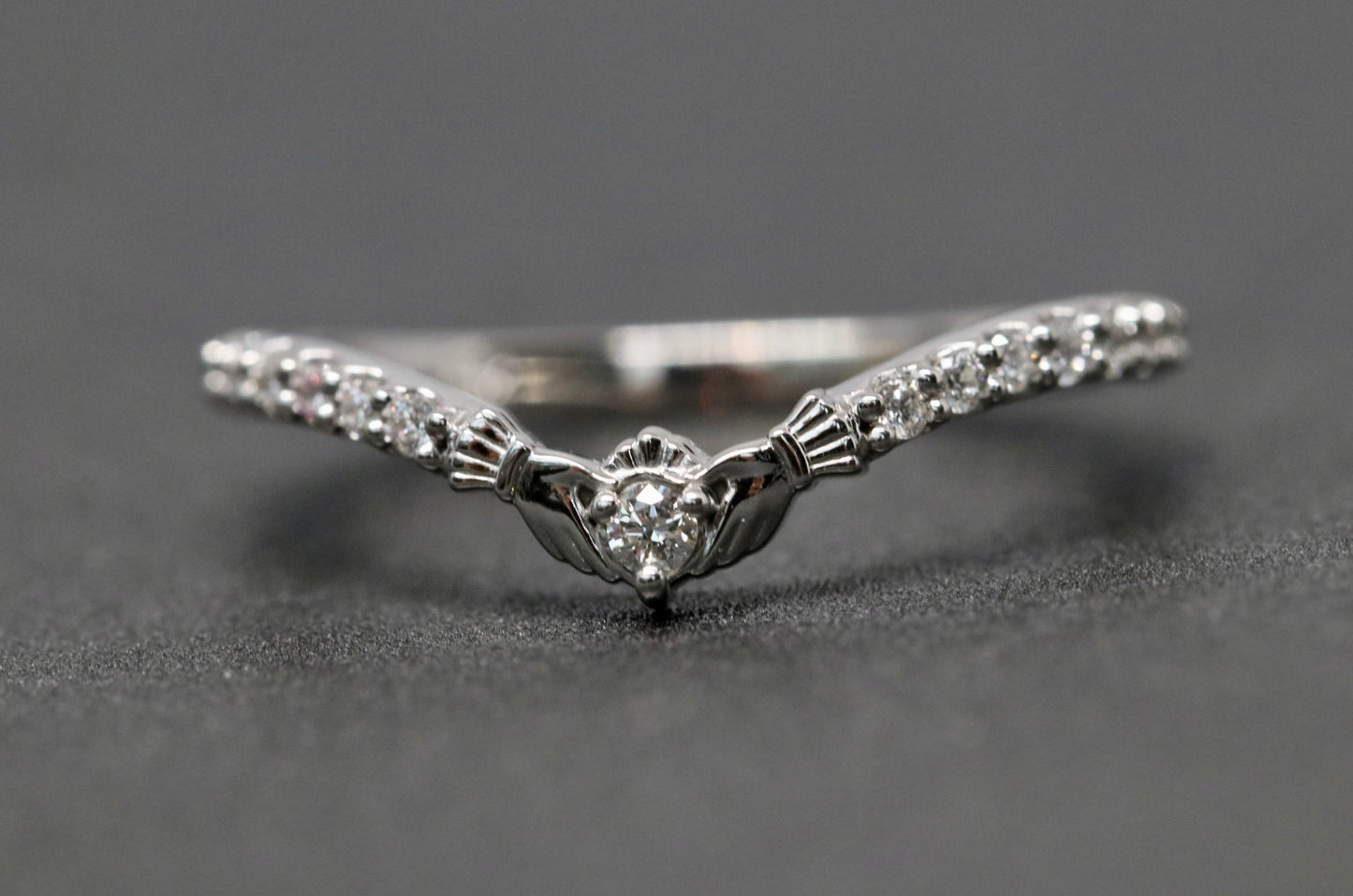 Diamond Claddagh Contour Band