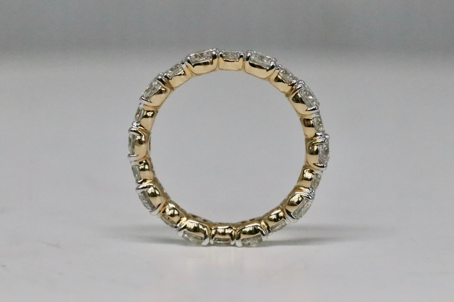 14Kt Decorative Eternity Band with Alternating Round Diamonds