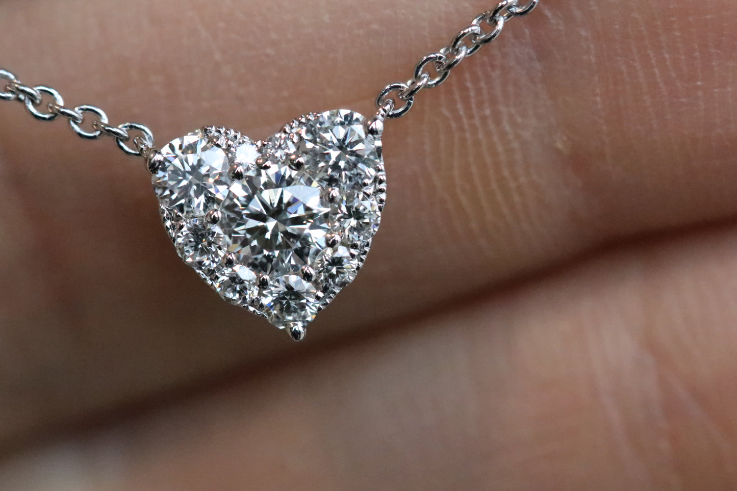 Diamond Heart Necklace in 18kt Gold