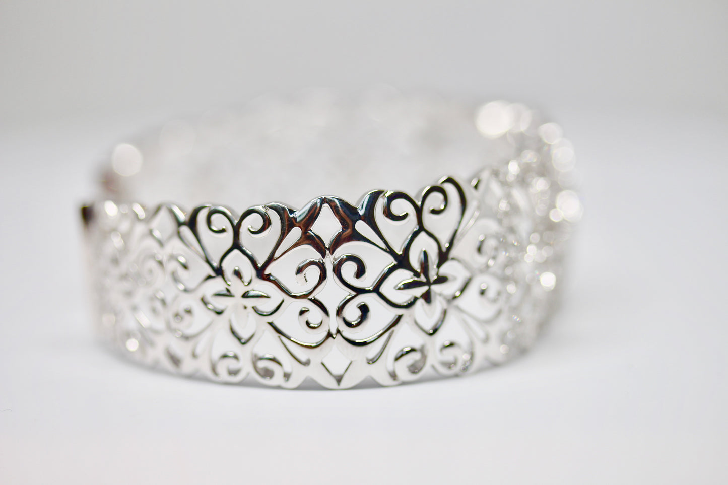 Wide Vintage Inspired Diamond Bangle in 14kt White Gold