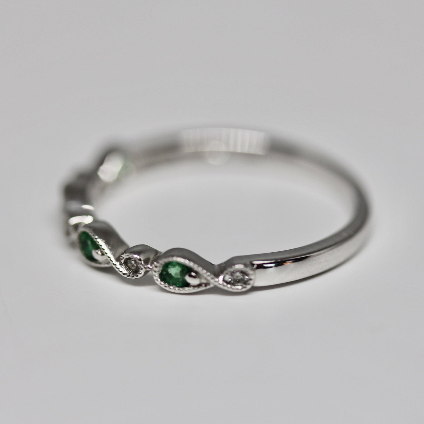 Diamondaire Round Cut Emerald and Diamond Stackable