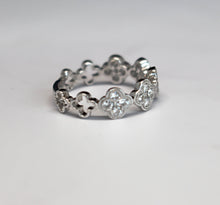 Clover Diamond Stackable Ring