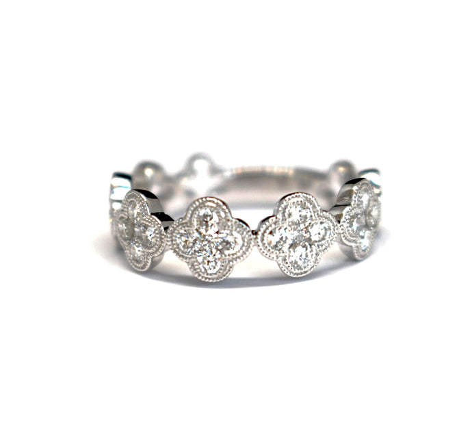 Clover Diamond Stackable Ring