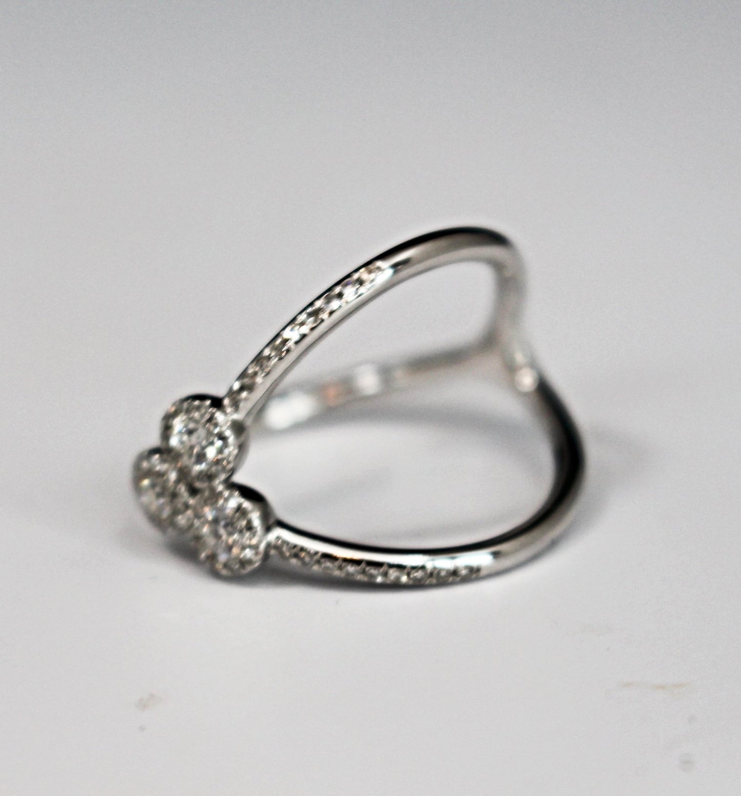 Unique 3 Stone Diamondaire Fashion Ring