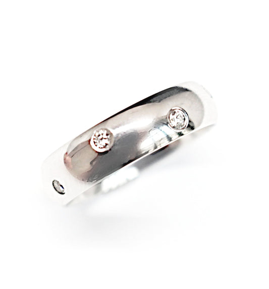 Diamondaire Mens Bezel Set Domed Band 14kt White Gold