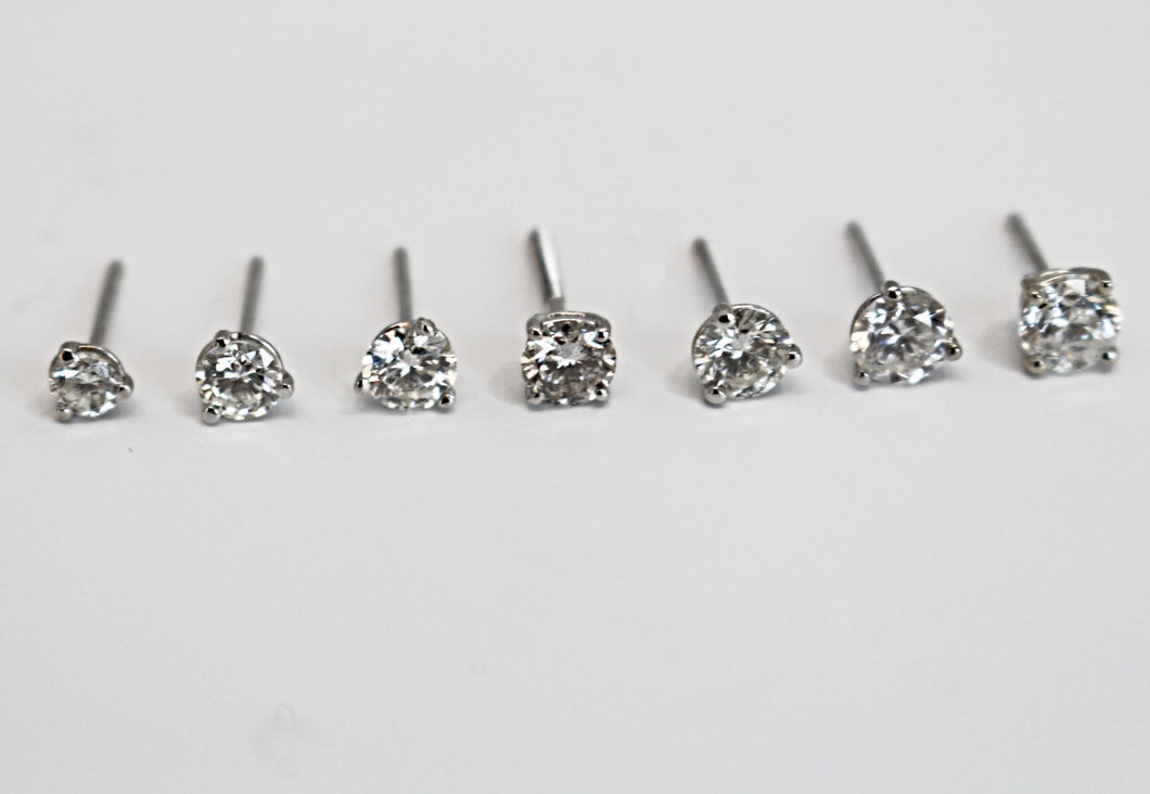 Round Diamond Studs Under 1CT G Color/SI1 Clarity